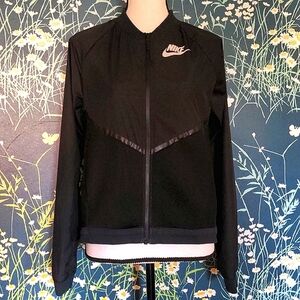 NWOT Nike Tech Hypermesh Bomber Jacket 725850 Black Lightweight